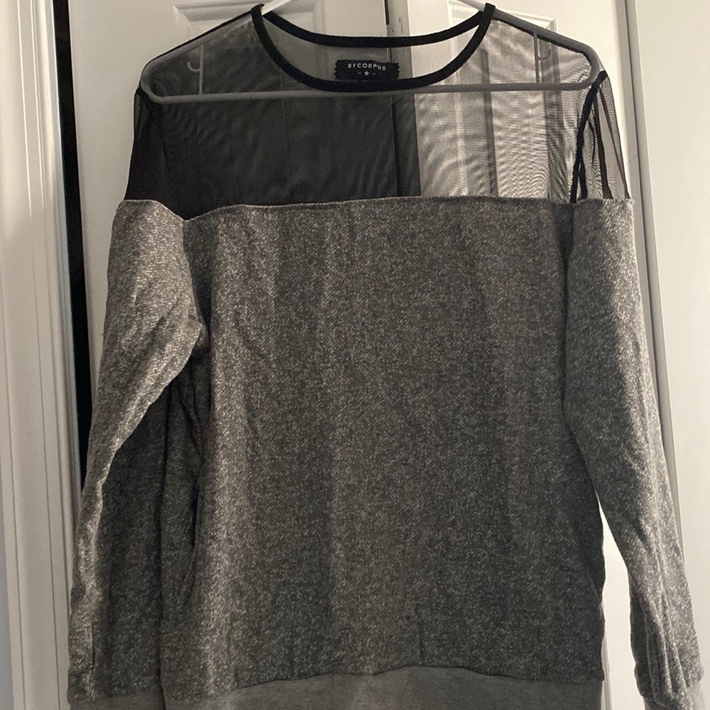 Sweatshirt
